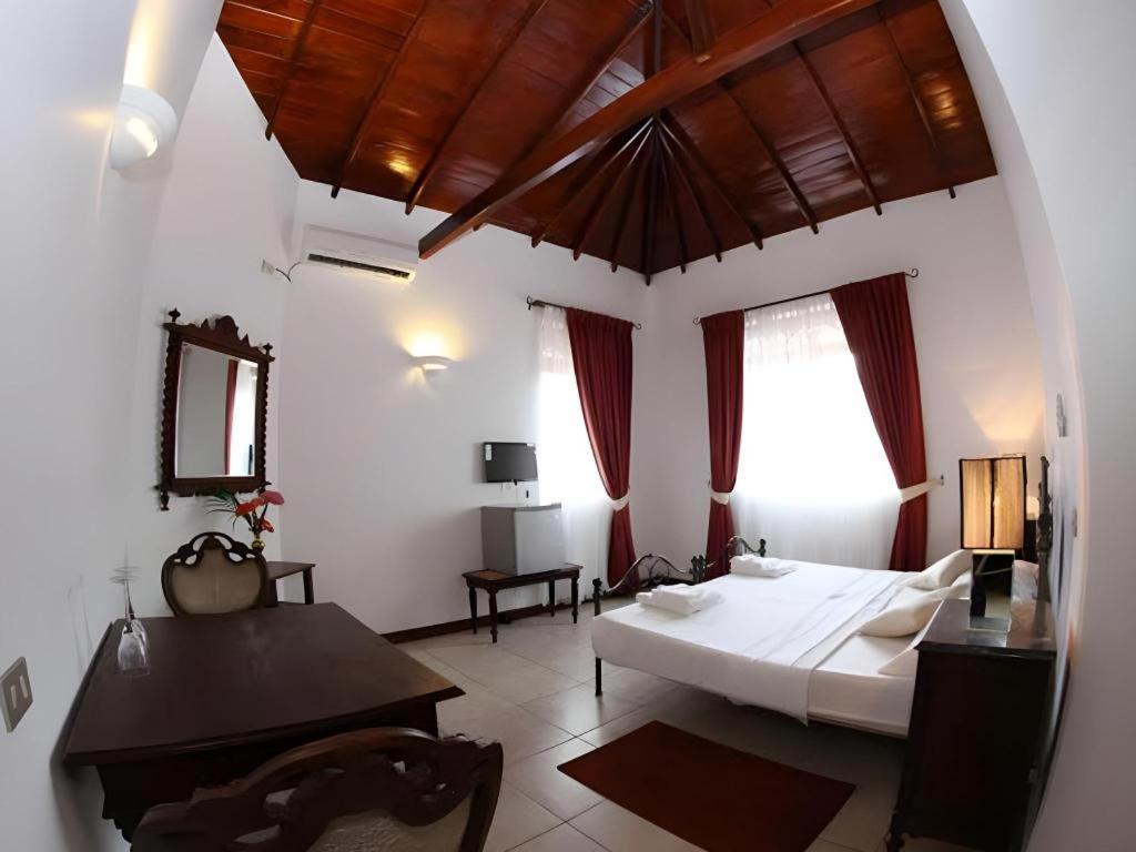 The Mgs Hotel Elpitiya  Eksteriør billede