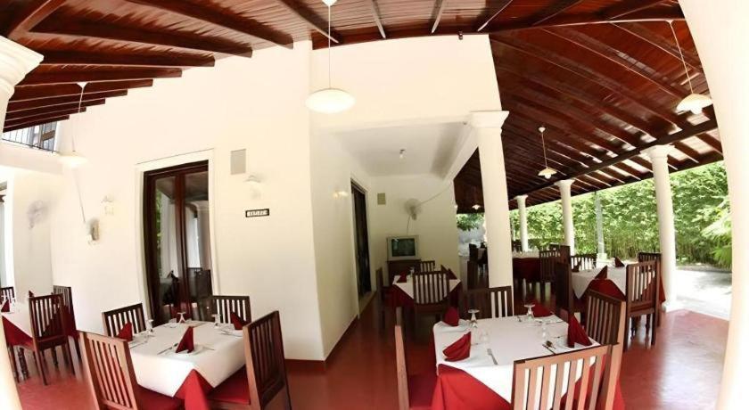 The Mgs Hotel Elpitiya  Eksteriør billede