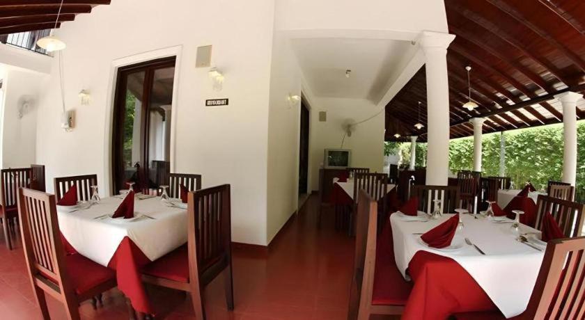 The Mgs Hotel Elpitiya  Eksteriør billede