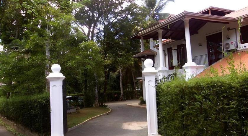 The Mgs Hotel Elpitiya  Eksteriør billede