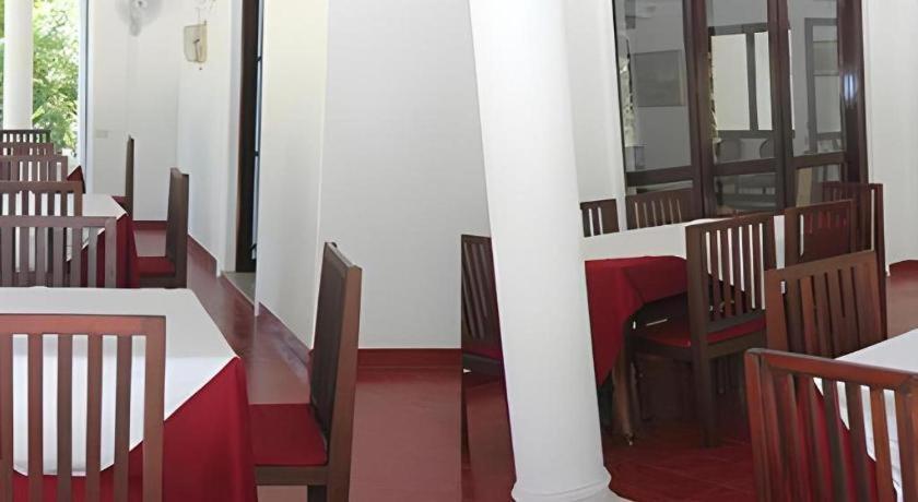 The Mgs Hotel Elpitiya  Eksteriør billede