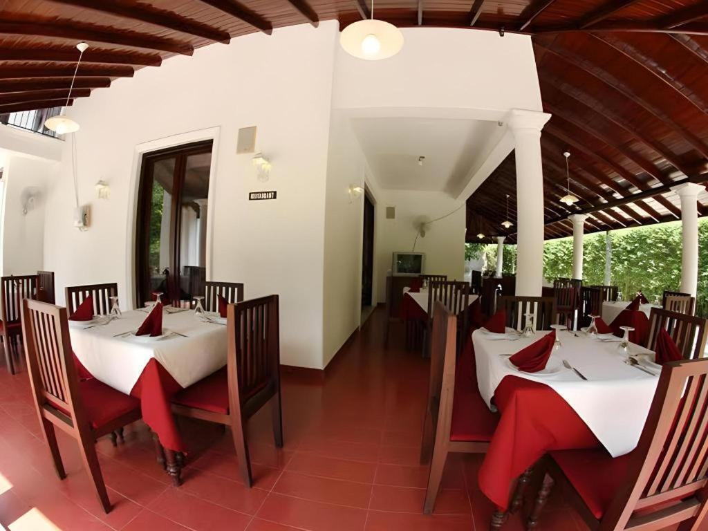 The Mgs Hotel Elpitiya  Eksteriør billede