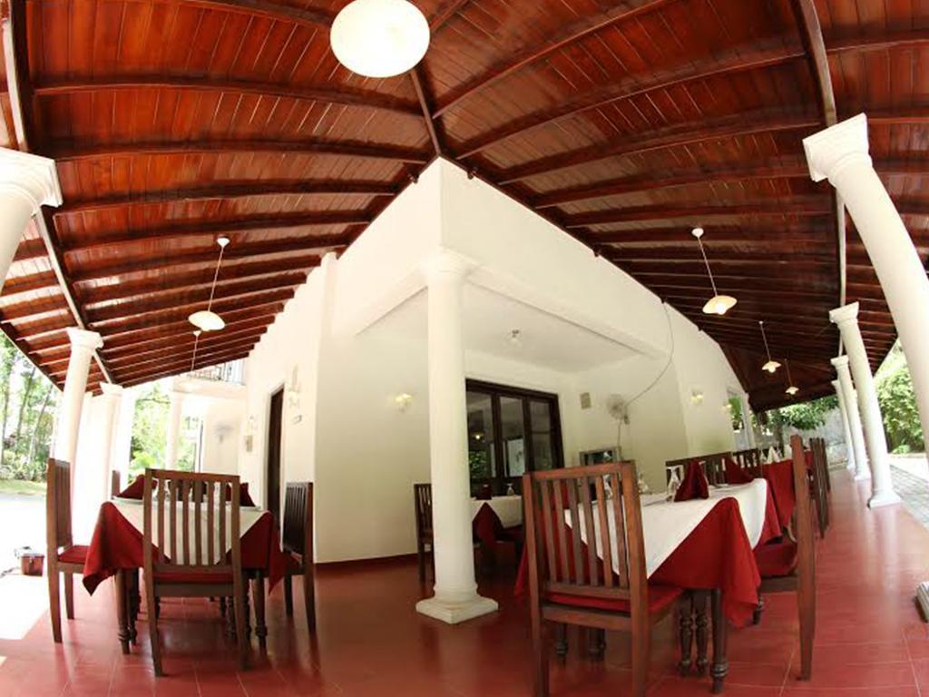 The Mgs Hotel Elpitiya  Eksteriør billede